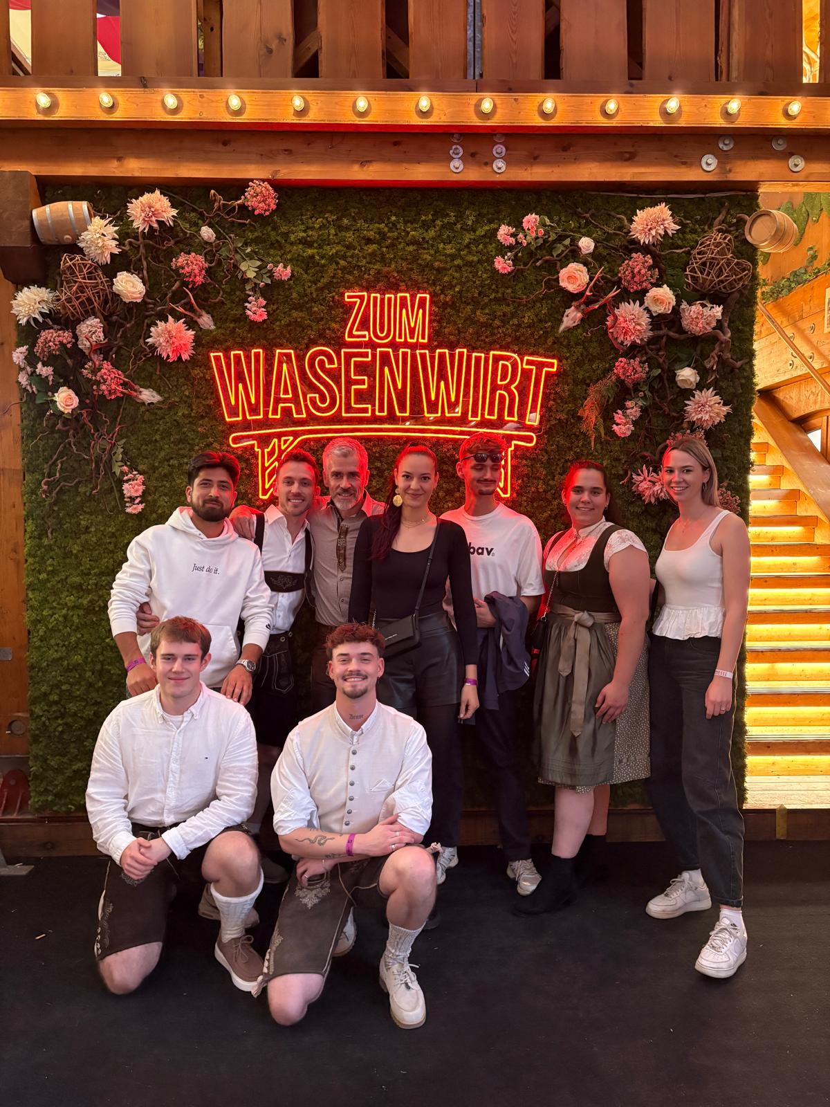 Schuster Innenausbau – Stellenangebot als Schreiner / Tischler (m/w/d)